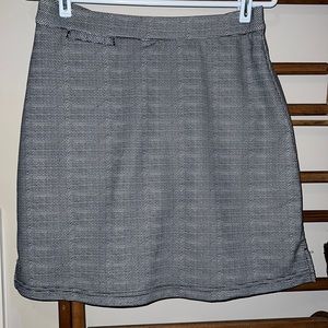 Mint shape Peter Millar golf skort